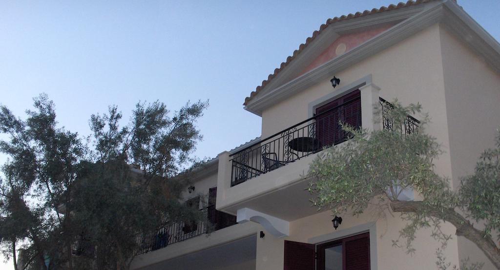 Mikros Gialos Apartments Exterior photo