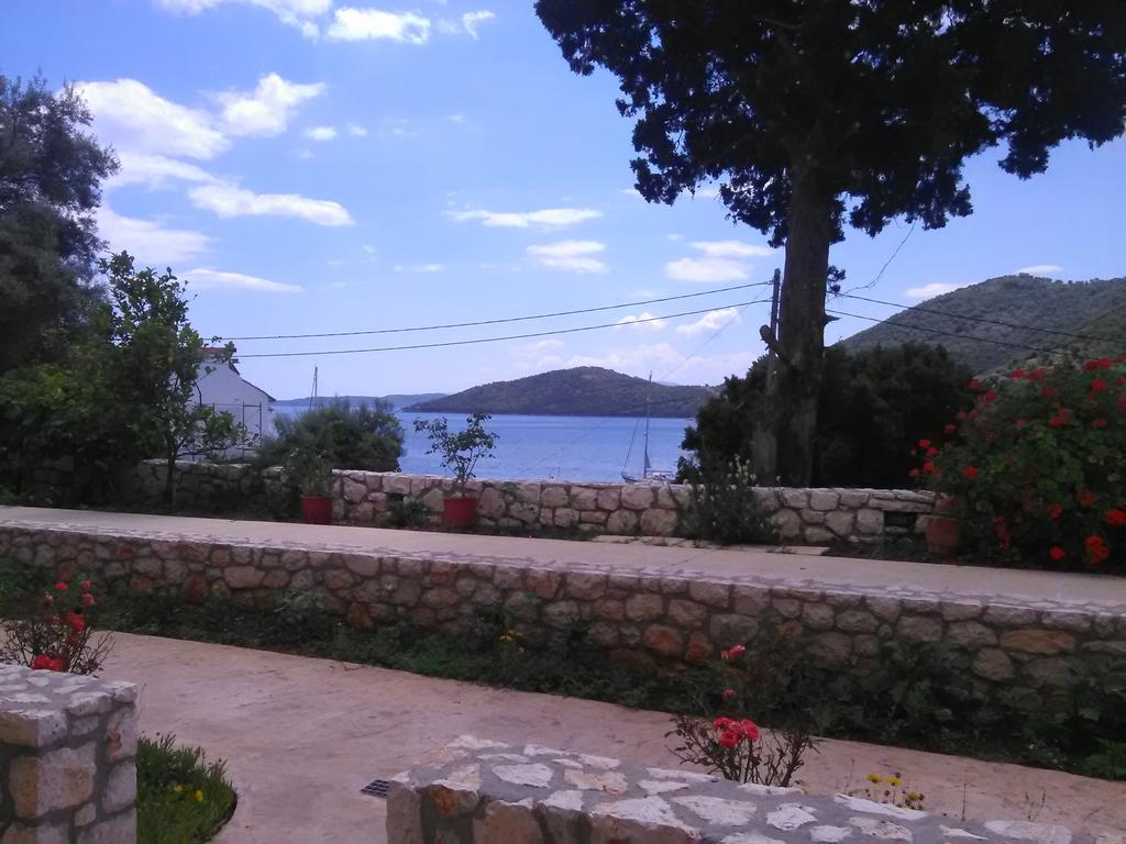 Mikros Gialos Apartments Exterior photo