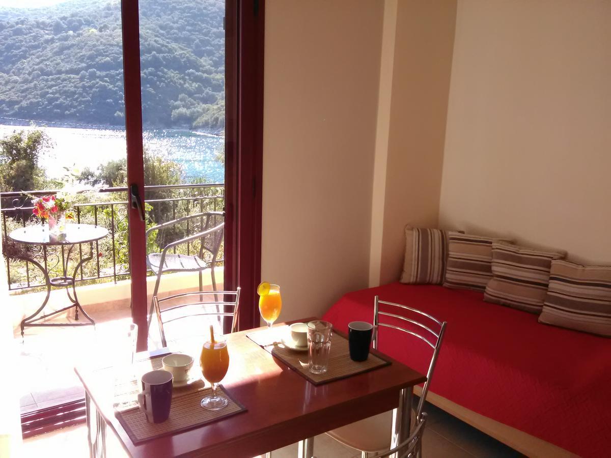 Mikros Gialos Apartments Exterior photo