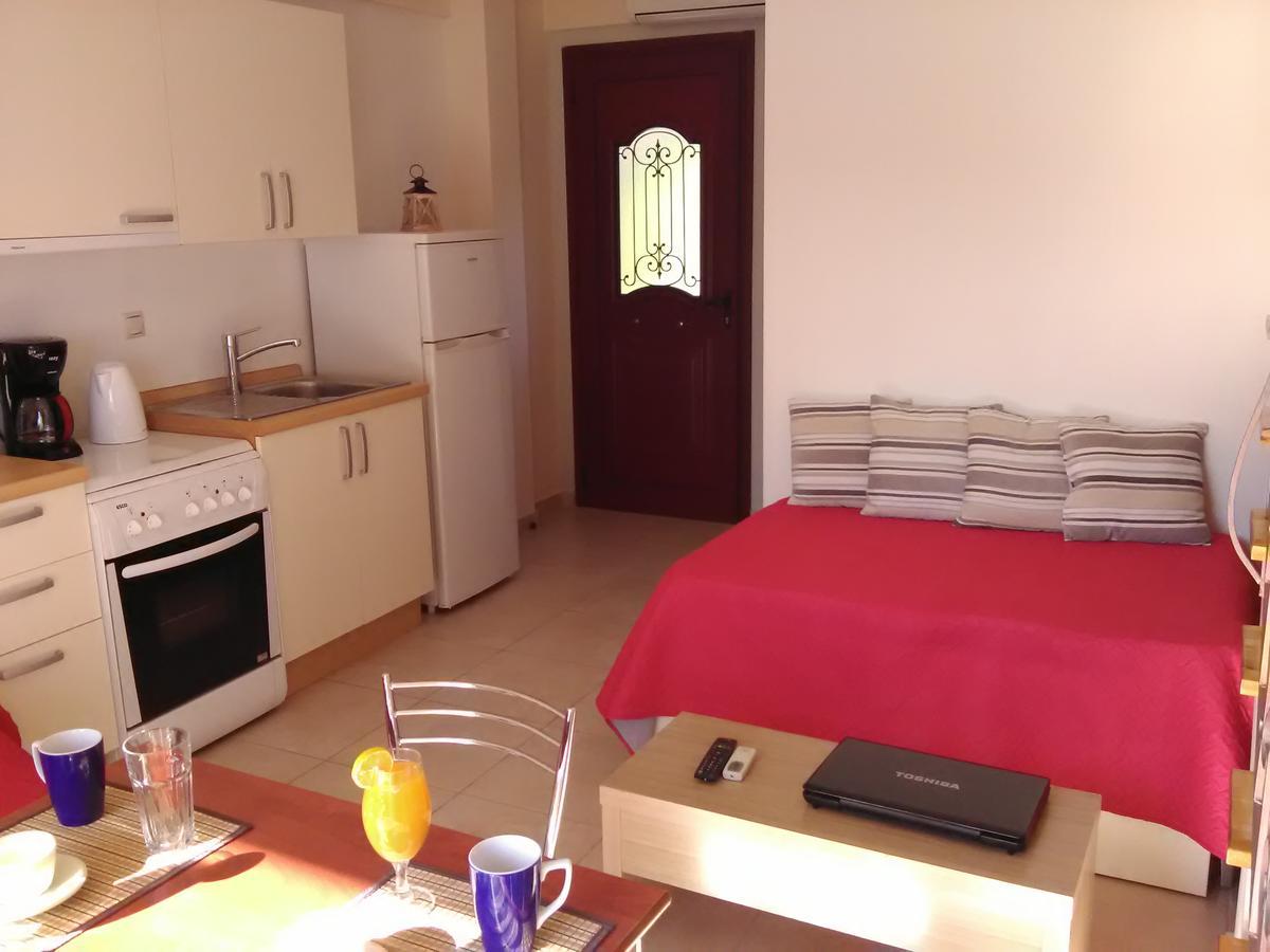Mikros Gialos Apartments Exterior photo